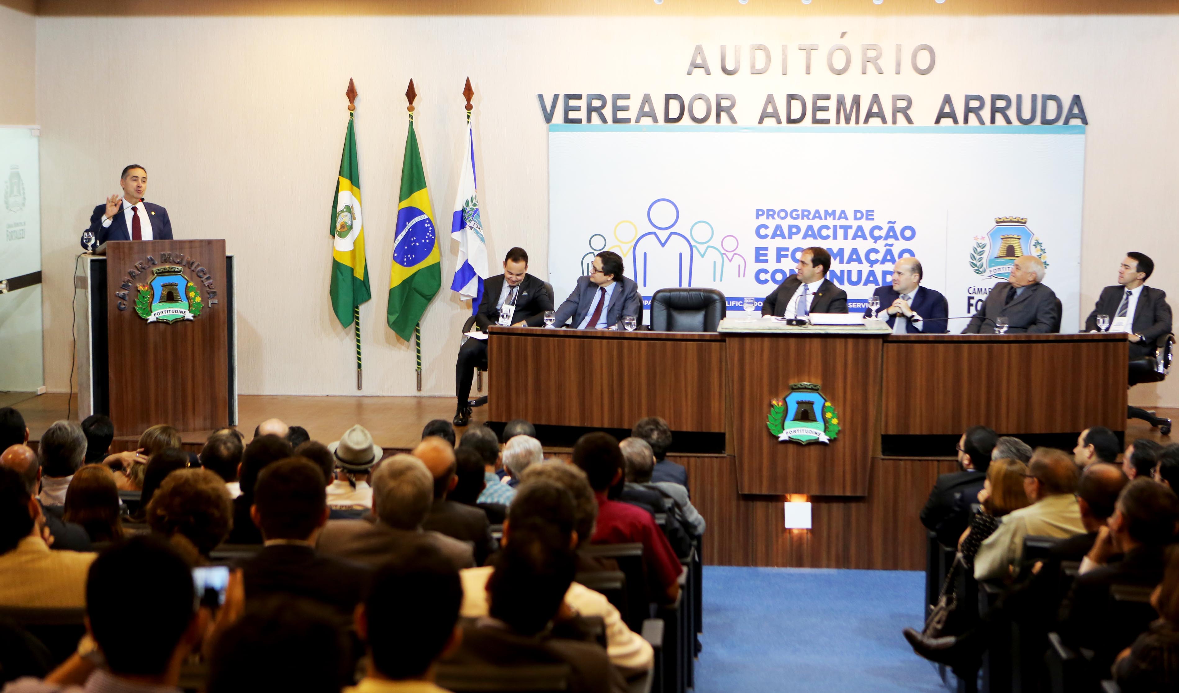 plenário da Câmara Municipal de Fortaleza